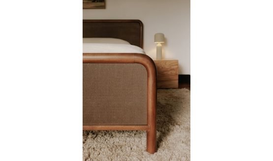 RYE QUEEN BED WARM BROWN - Image 4