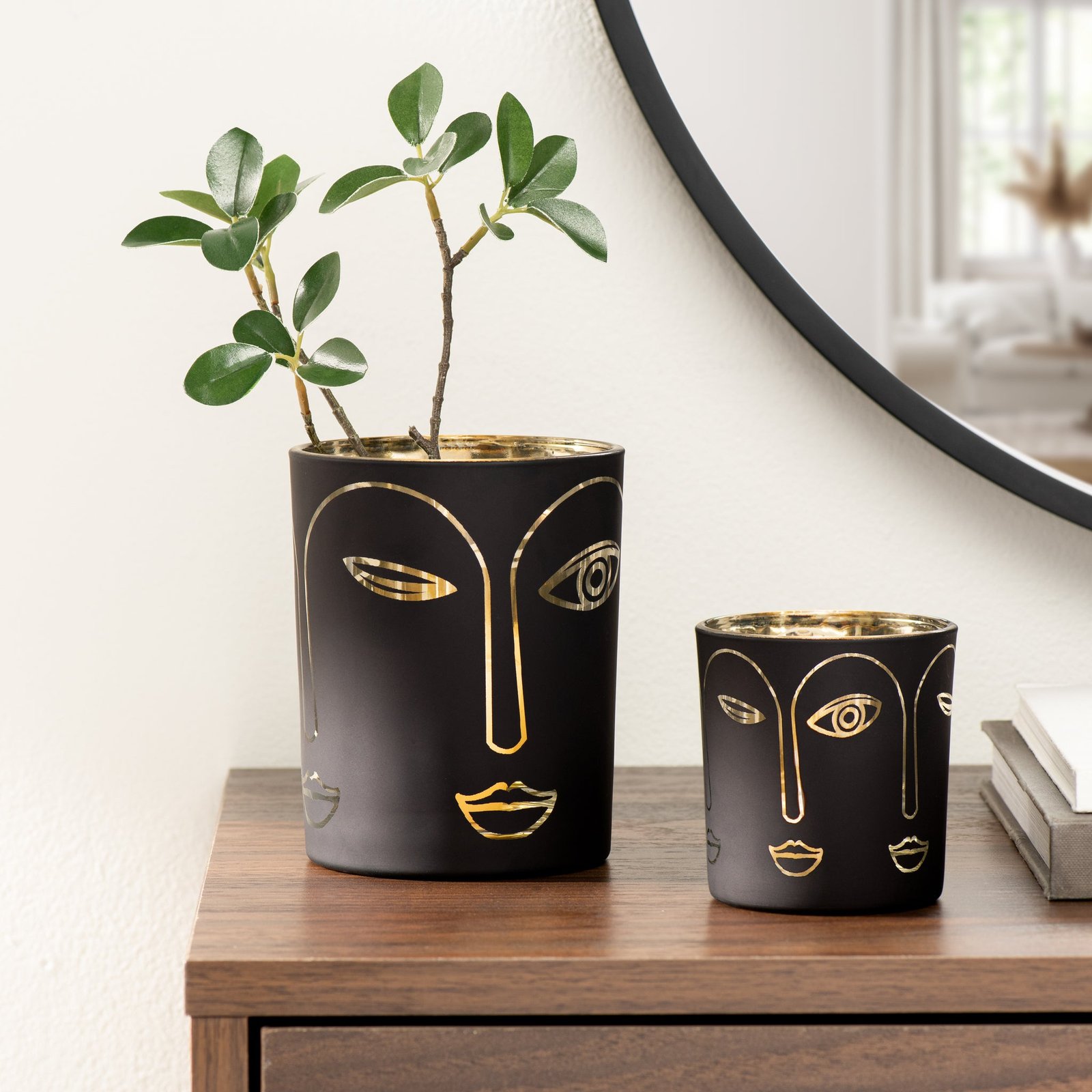 Theos Face Outline 3x3 Inch Glass Hurricane Vase - Image 4