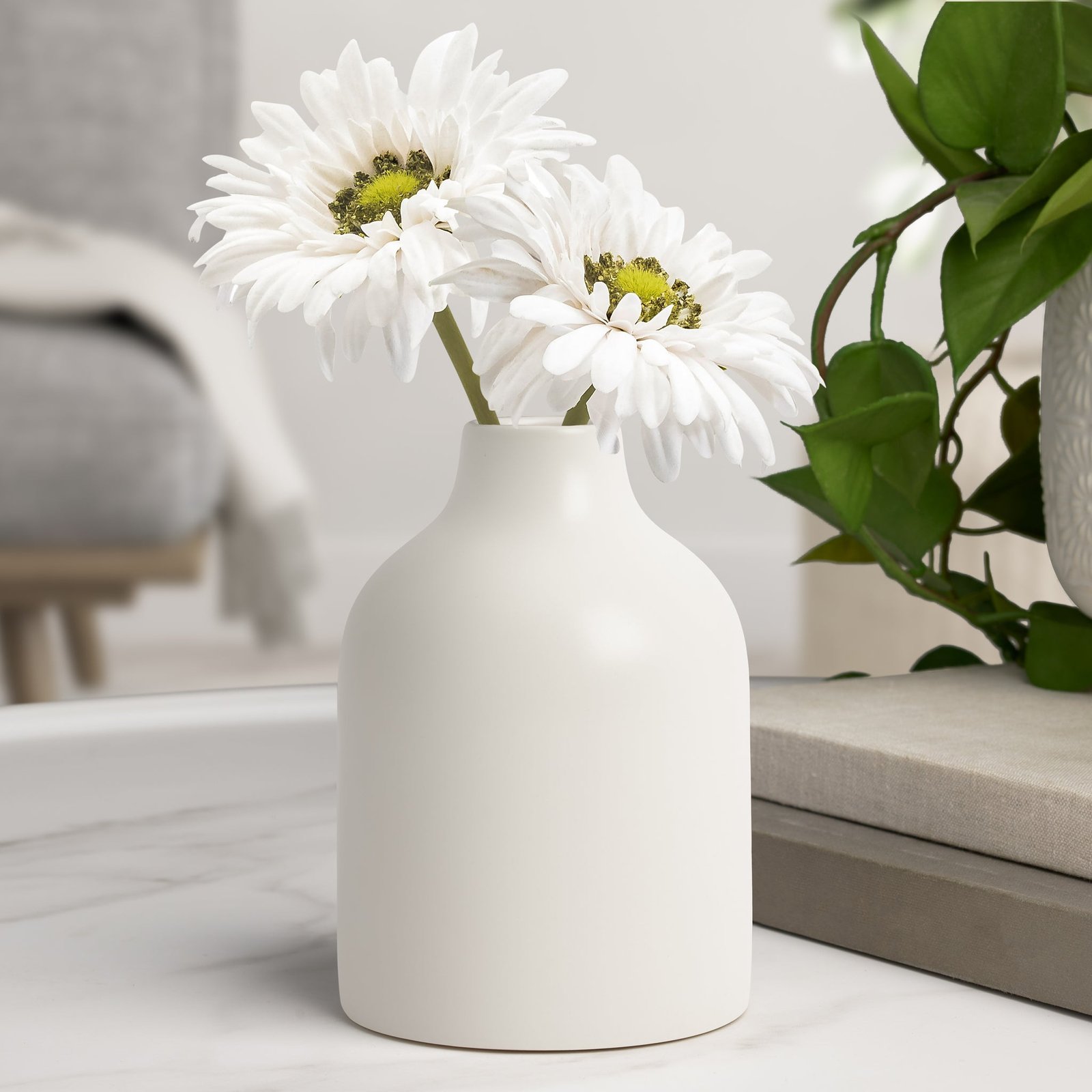 Komi 5.5 Inch Tall Ceramic Bottle Vase - White - Image 5
