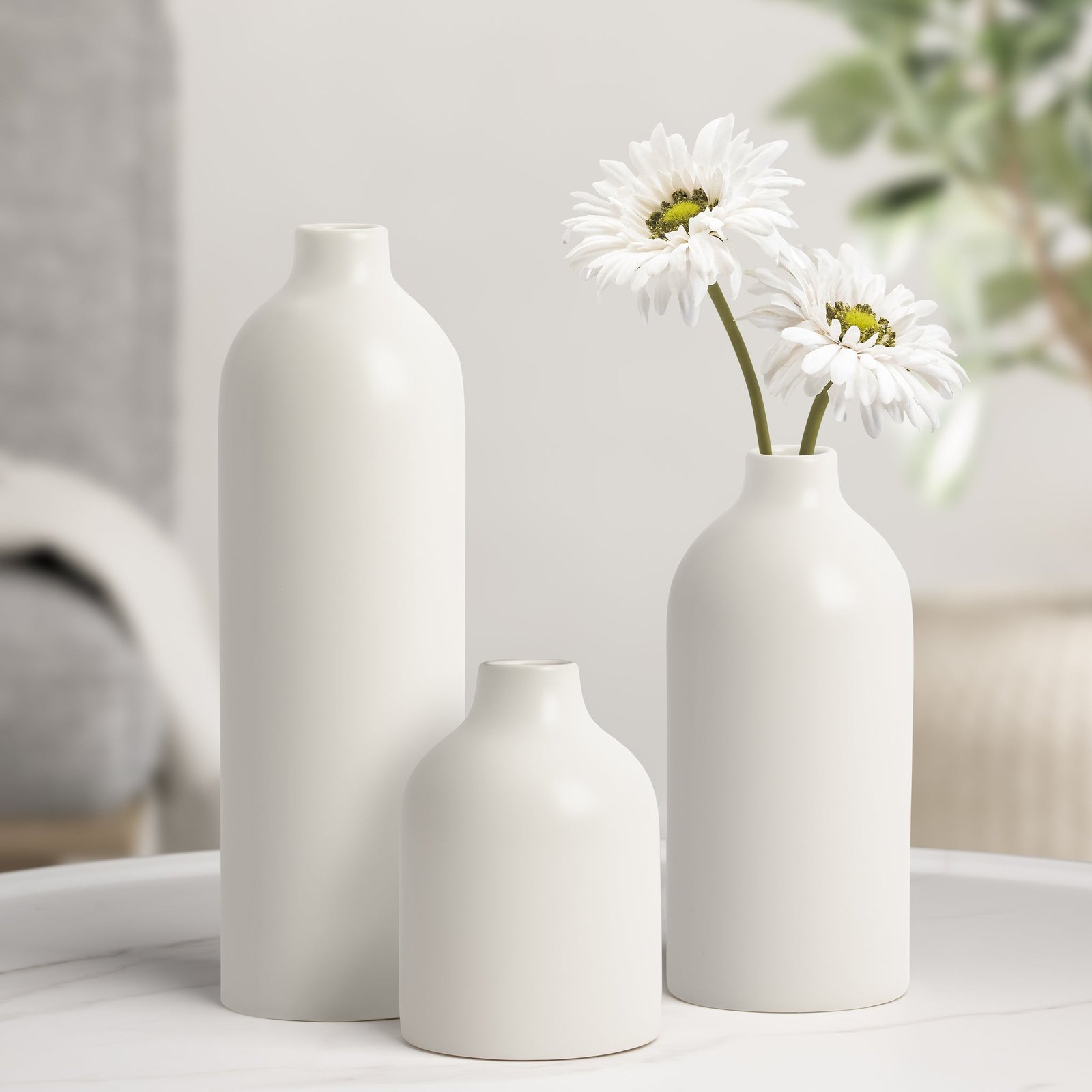 Komi 5.5 Inch Tall Ceramic Bottle Vase - White - Image 3