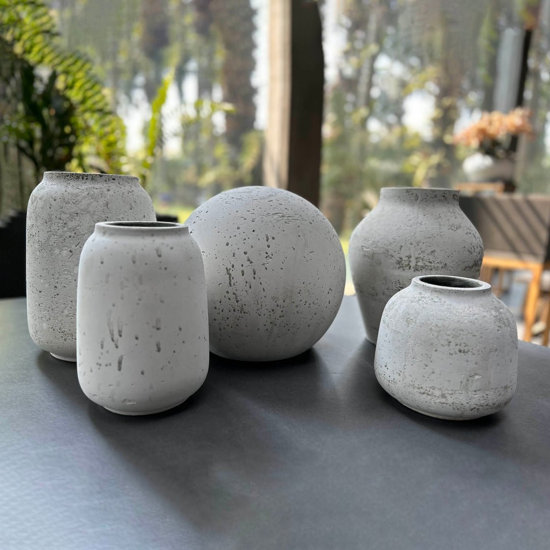 Taxco Medium Vase - Antique White - Image 3