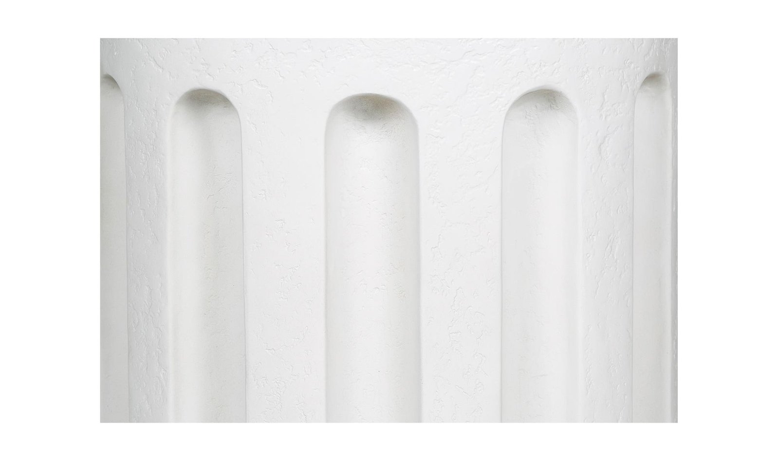 ERIS OUTDOOR ACCENT TABLE WHITE - Image 5