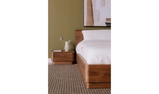 ROUND OFF QUEEN BED BROWN WALNUT - Image 3
