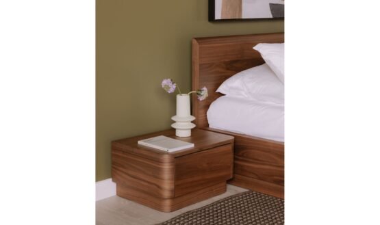 ROUND OFF QUEEN BED BROWN WALNUT - Image 4