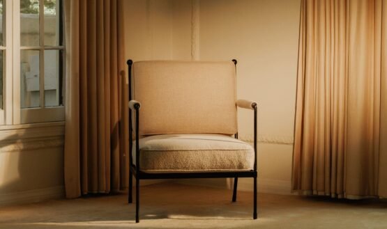 VECCHIA ACCENT CHAIR BEIGE RUST - Image 3