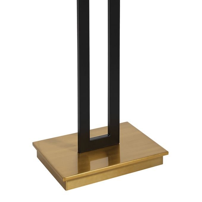 Theo - Image 4