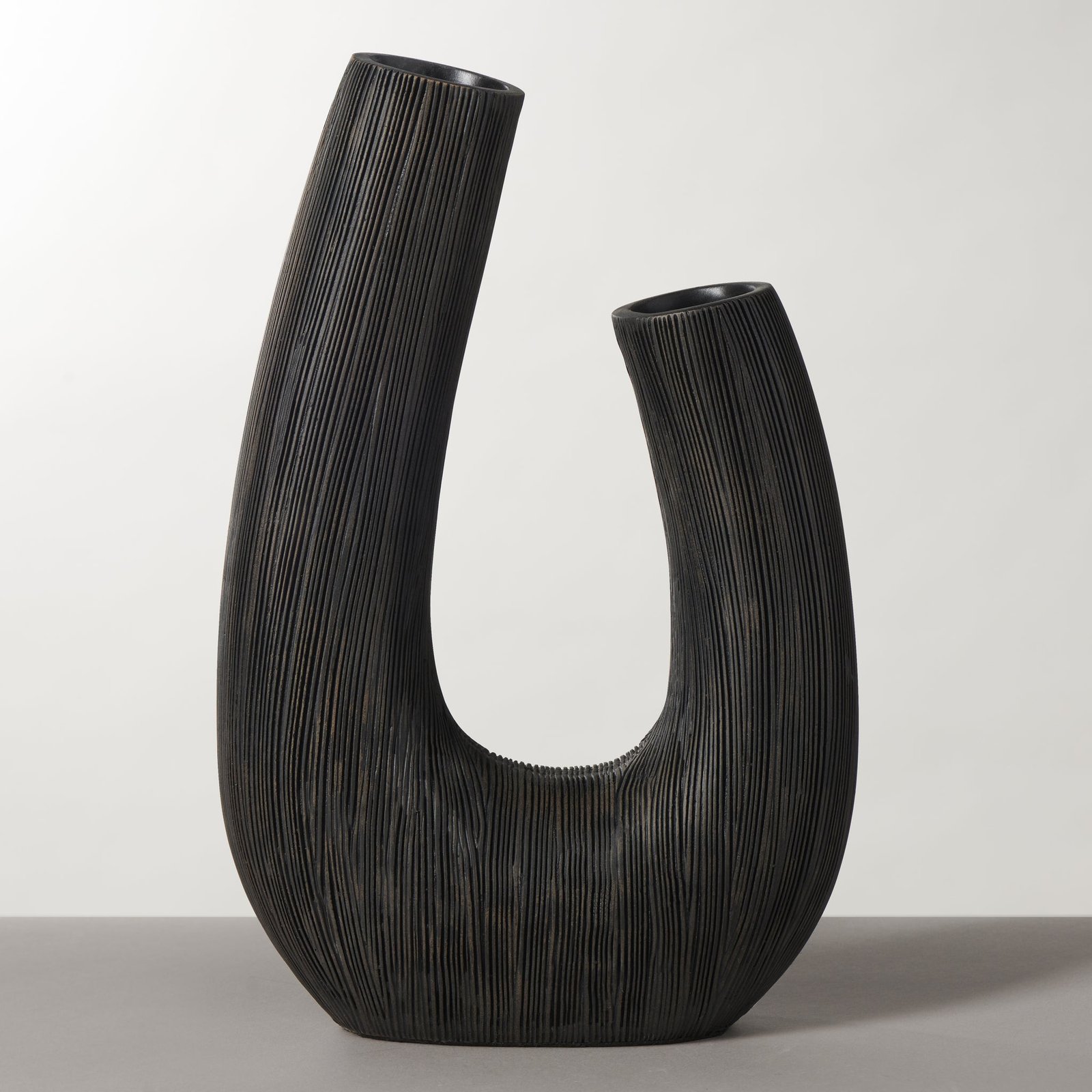 Alma Etched Black Patina Resin Horn Vase - 12 Inch Tall - Image 7