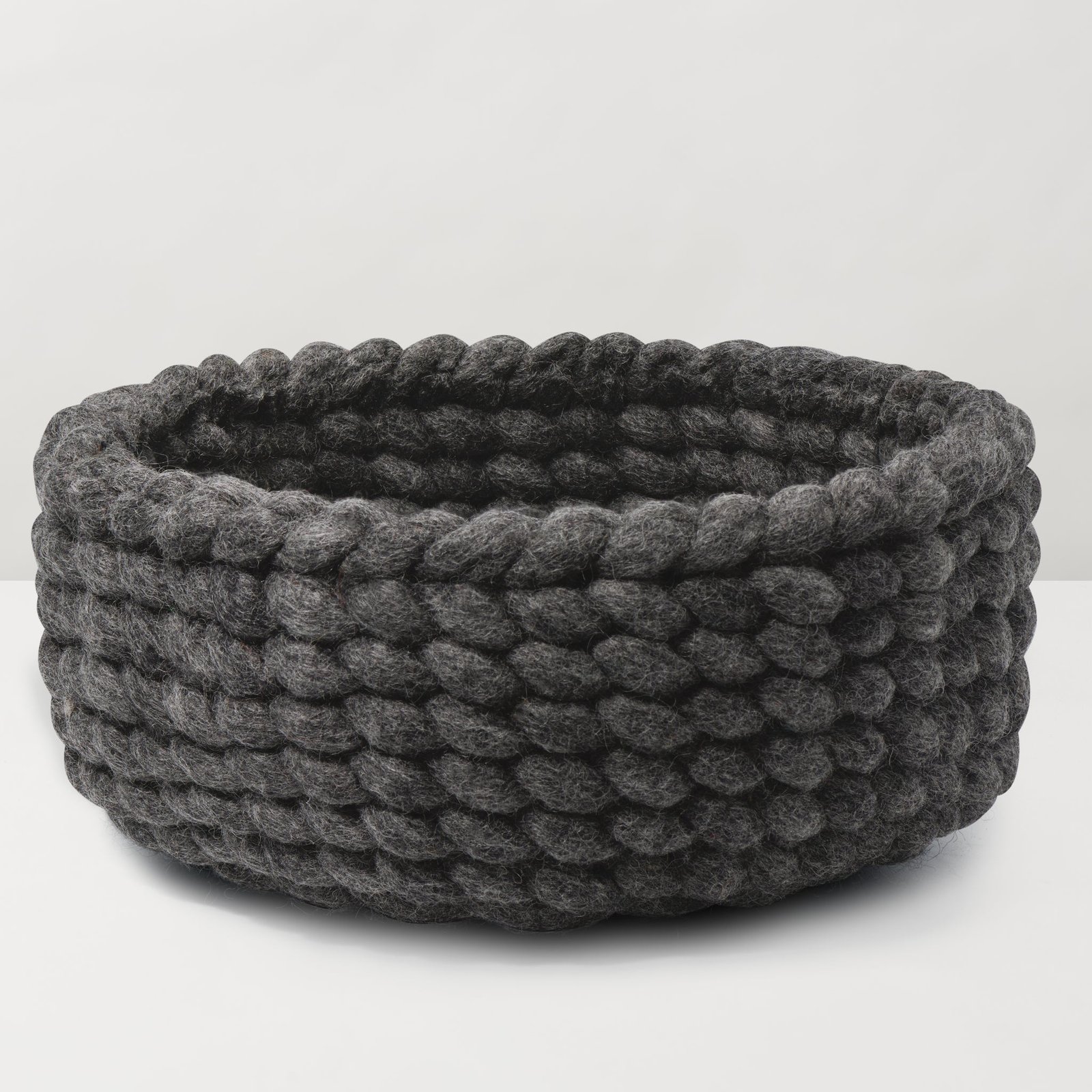 MODWOOL Woven 10 Inch Diameter Basket - Grey - Image 8