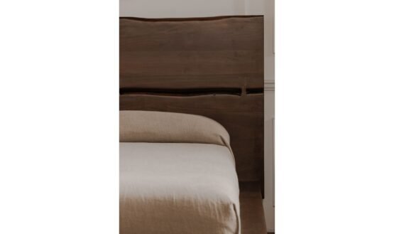 MADAGASCAR KING PLATFORM BED DARK BROWN - Image 4