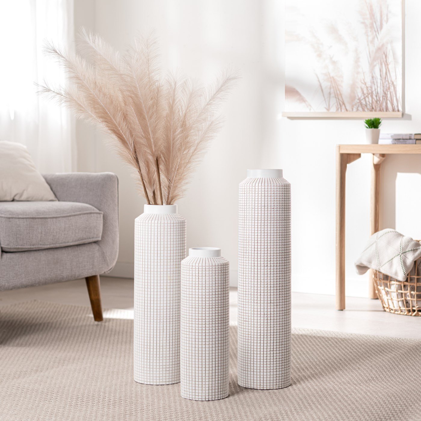 Allic Grid Carved Resin 21 Inch Tall Vase - Image 4