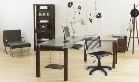 Bungie Low Back Office Chair in Black with Aluminum Frame and Black Base - Image 5